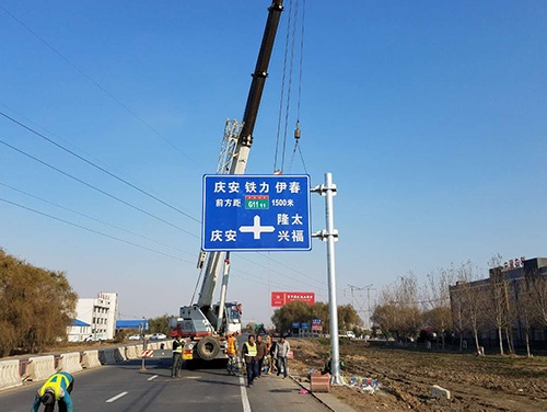 营口营口道路护栏网网片该如何进行正确的选购呢？
