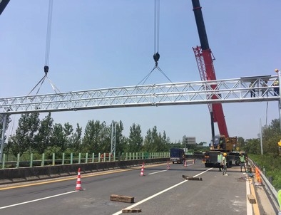 营口营口门架标牌施工现场